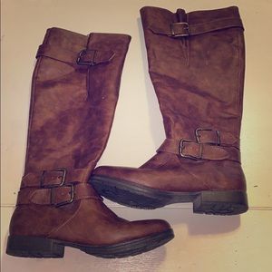 Women’s boots (9)